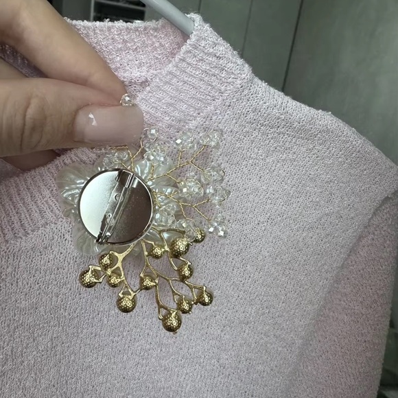 Betsey Johnson Elegant Blue Floral Pearl Brooch - Picture 4 of 7